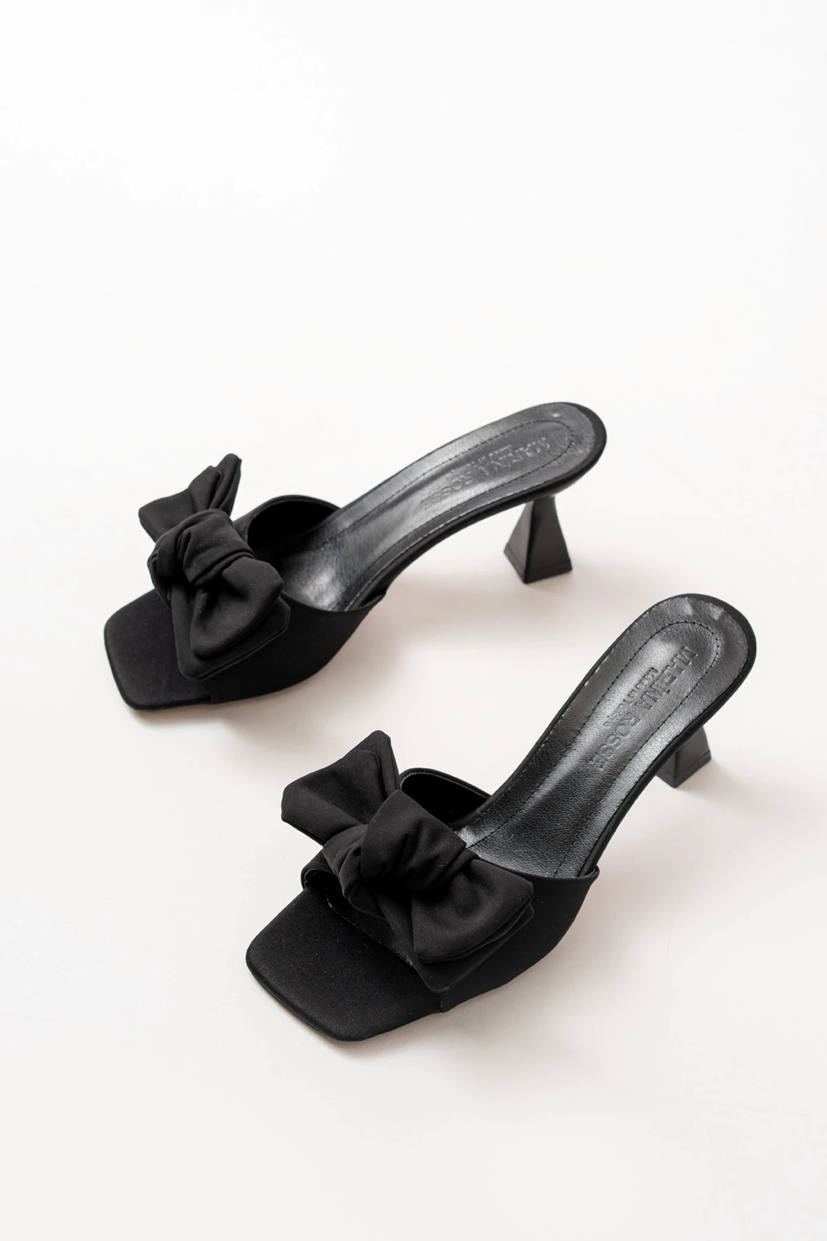 Kadın Berra Fiyonk Detaylı Terlik MR5065