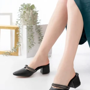 Amber Sivri Burunlu Taş Detaylı Kalin Topuklu Günlük Terlik MR5001