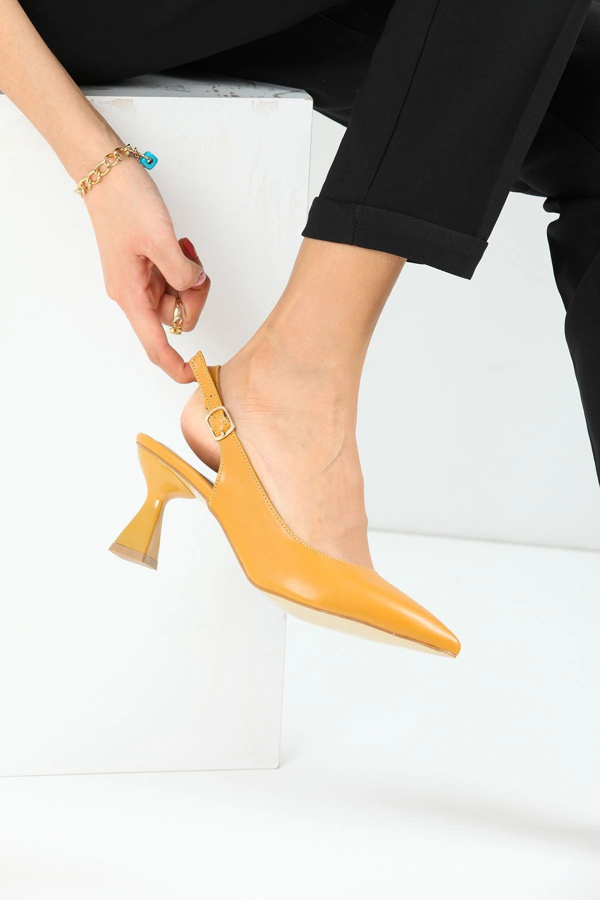 Kadın Harmony Arkası Açık Stiletto Ayakkabı Şampanya Topuk MR5116 - Görsel 6