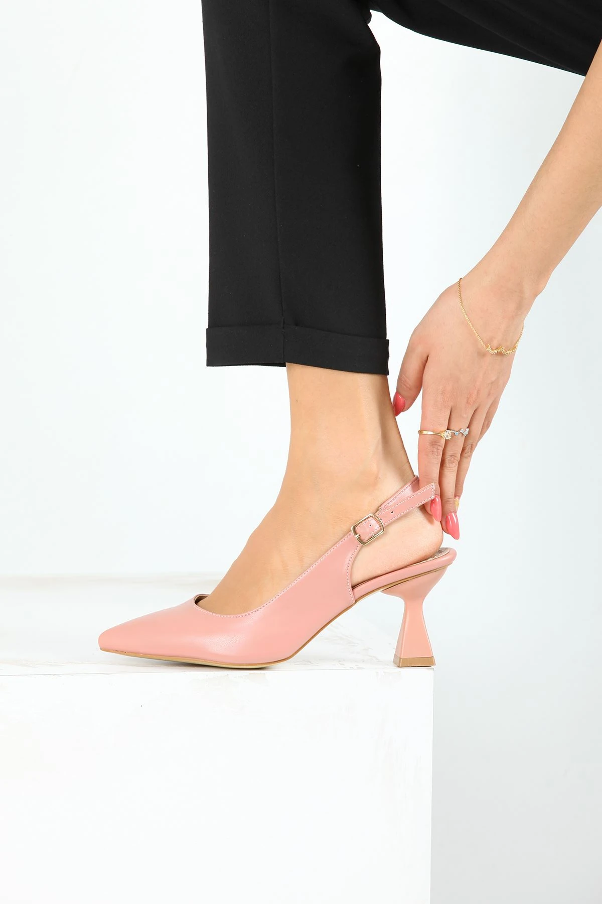 Kadın Harmony Arkası Açık Stiletto Ayakkabı Şampanya Topuk MR5119 - Görsel 4