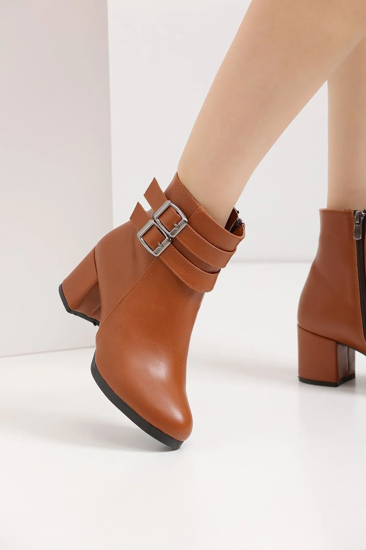 Kadın Hermina Çift Tokalı Kısa Bot MR5144 - Görsel 2