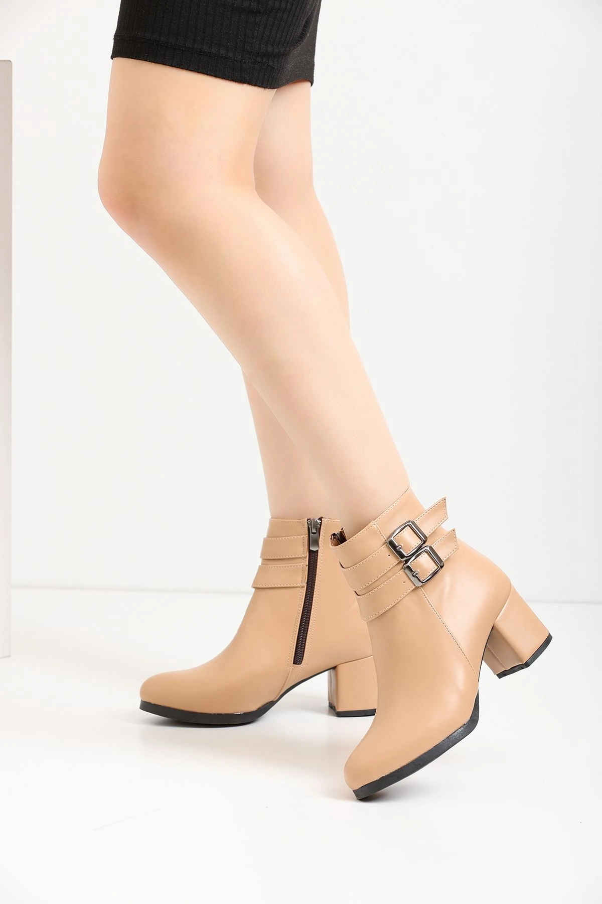 Kadın Hermina Çift Tokalı Kısa Bot MR5145 - Görsel 2