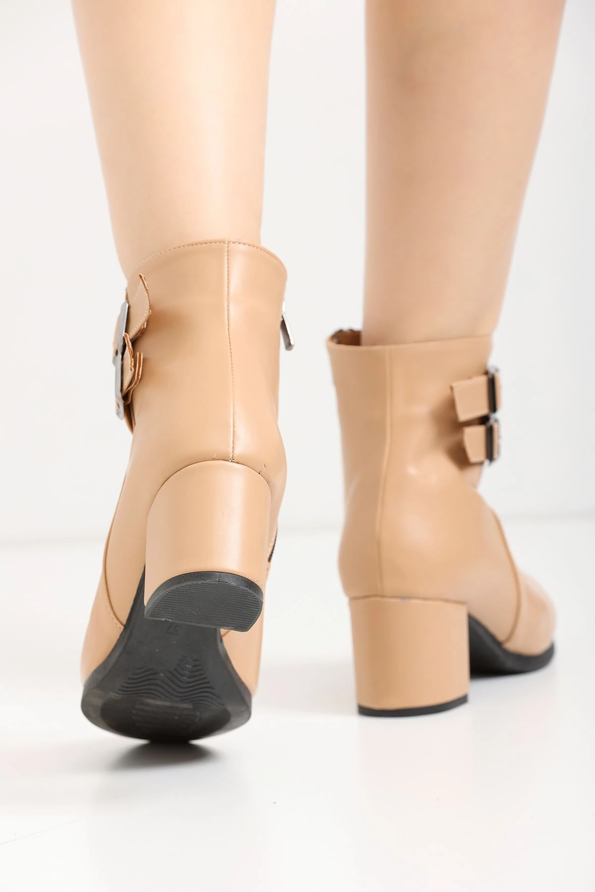 Kadın Hermina Çift Tokalı Kısa Bot MR5145 - Görsel 4