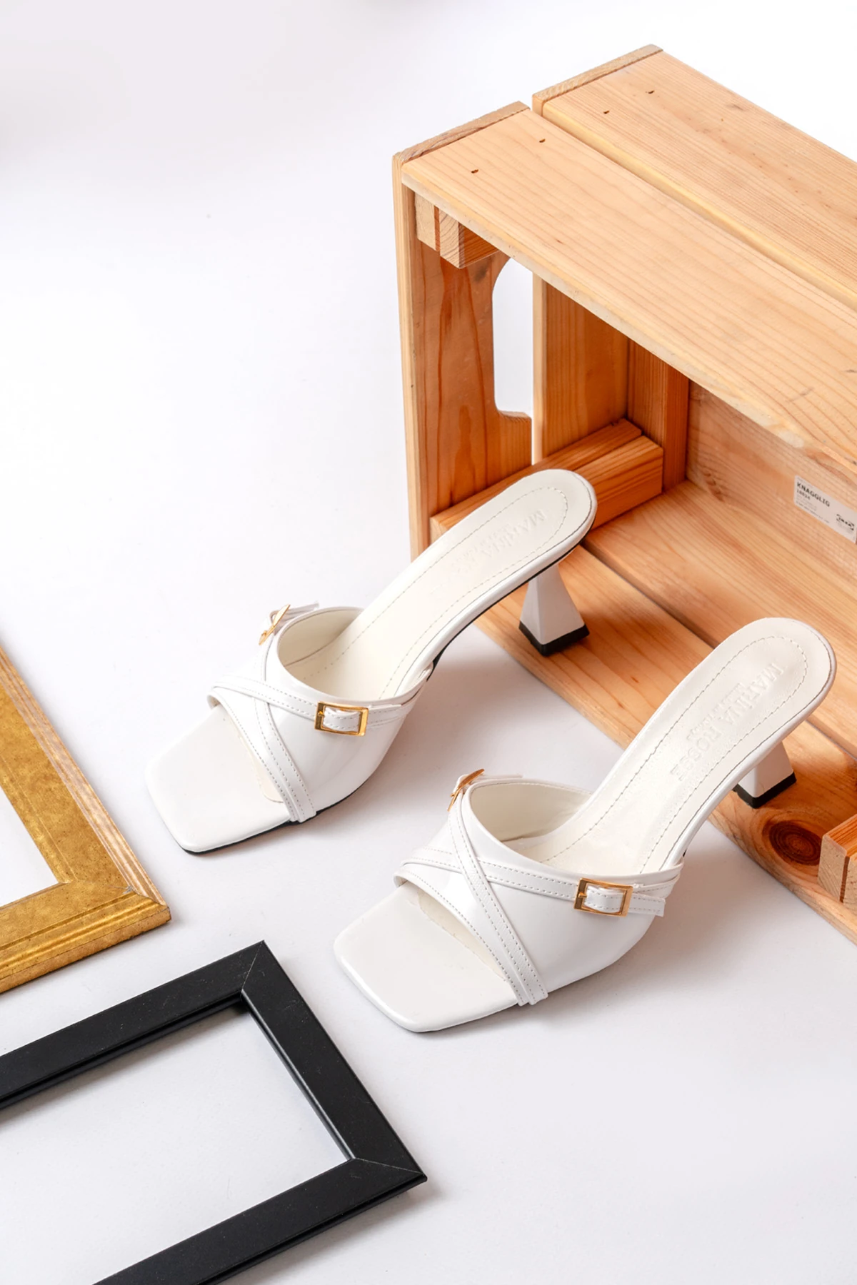 Kadın Larmina Rugan Klasik Topuklu Terlik MR5163 - Görsel 4