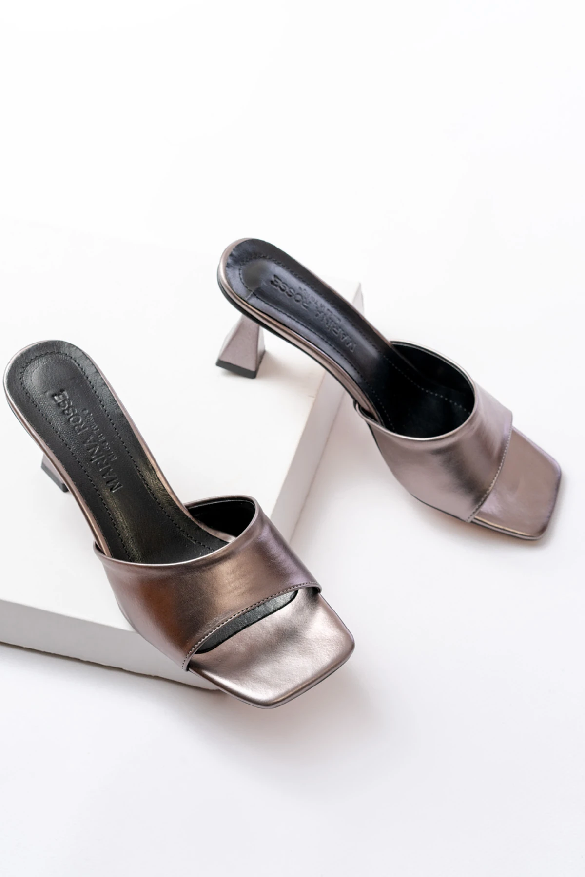 Kadın Lena Metalik Zara Cilt Terlik MR5172 - Görsel 4