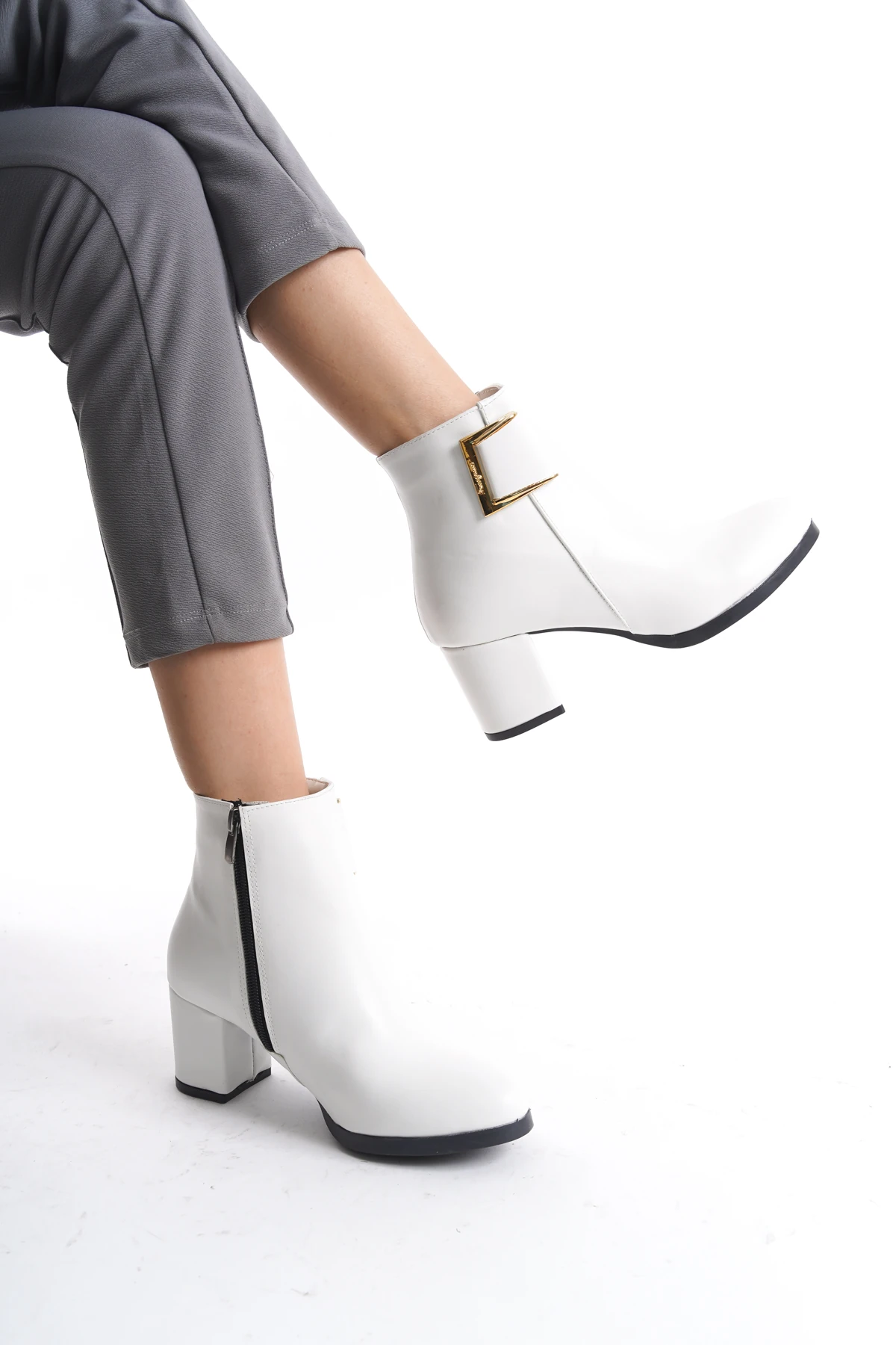 Kadın Atina Cilt Toka Detaylı Topuklu kısa Bot MR5029 - Görsel 4